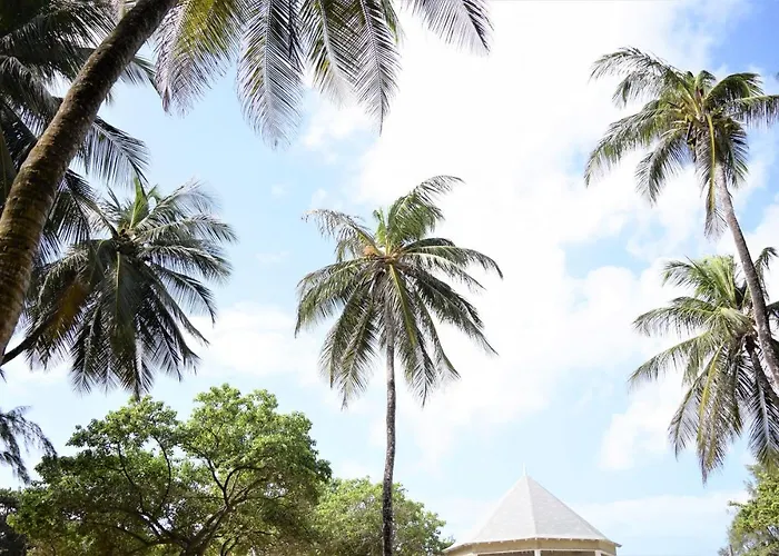Coconut Walk Beach Apartment