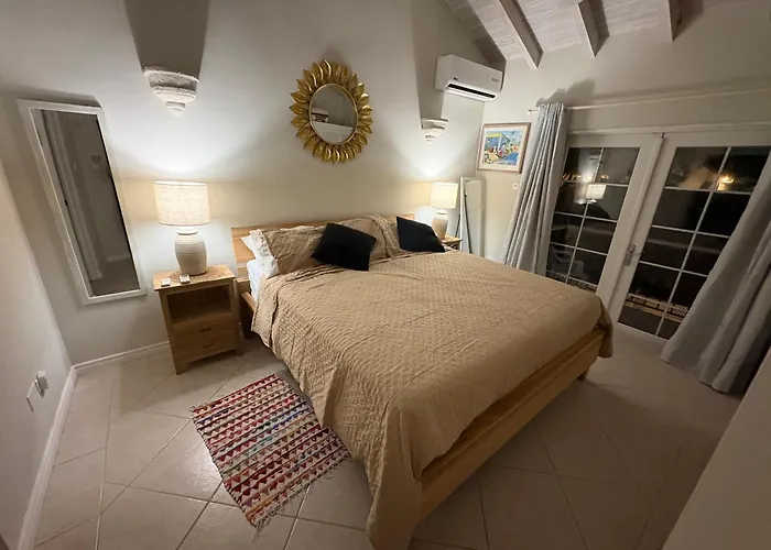 Nanpa, Luxury Family Three Bed Villa, St James West Coast, Private Pool